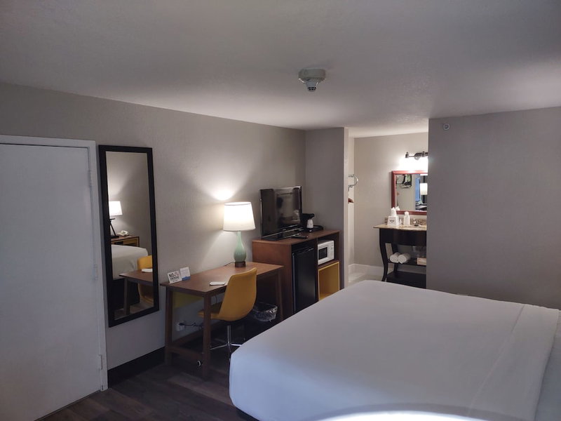 Days Inn by Wyndham Port Charlotte/Punta Gorda, Port Charlotte, United States