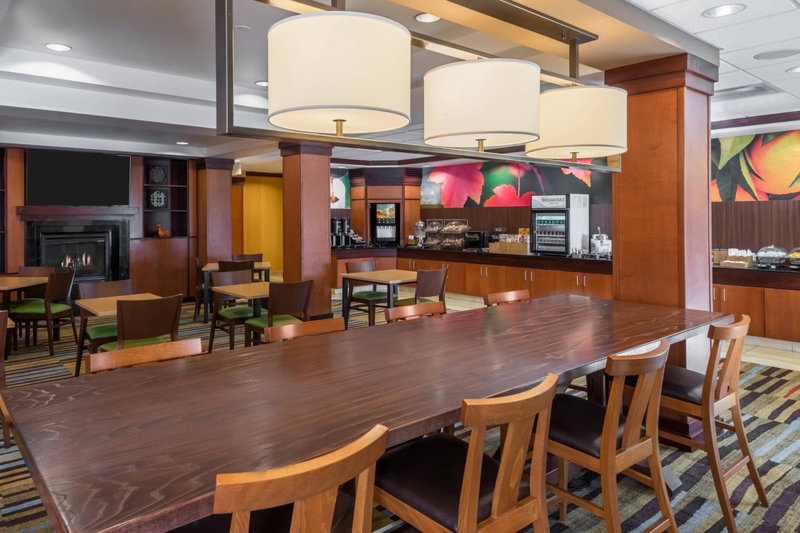 Fairfield Inn & Suites – Buffalo Airport, Cheektowaga, United States