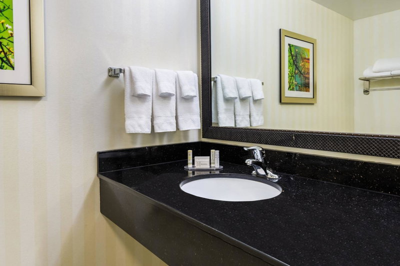 Fairfield Inn & Suites – Buffalo Airport, Cheektowaga, United States