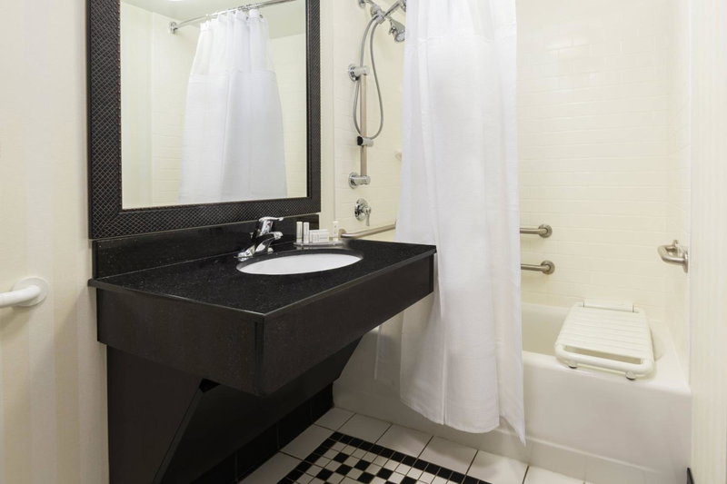 Fairfield Inn & Suites – Buffalo Airport, Cheektowaga, United States