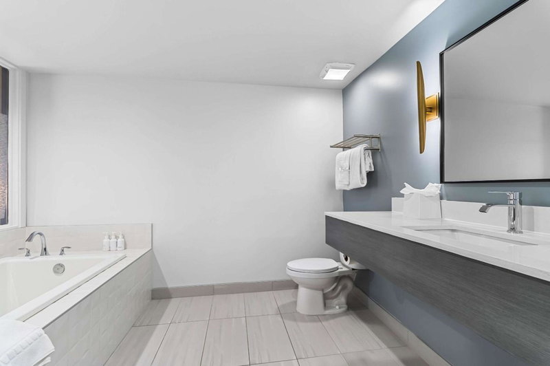 Hourglass Hotel, Trademark Collection by Wyndham, Bakersfield, United States