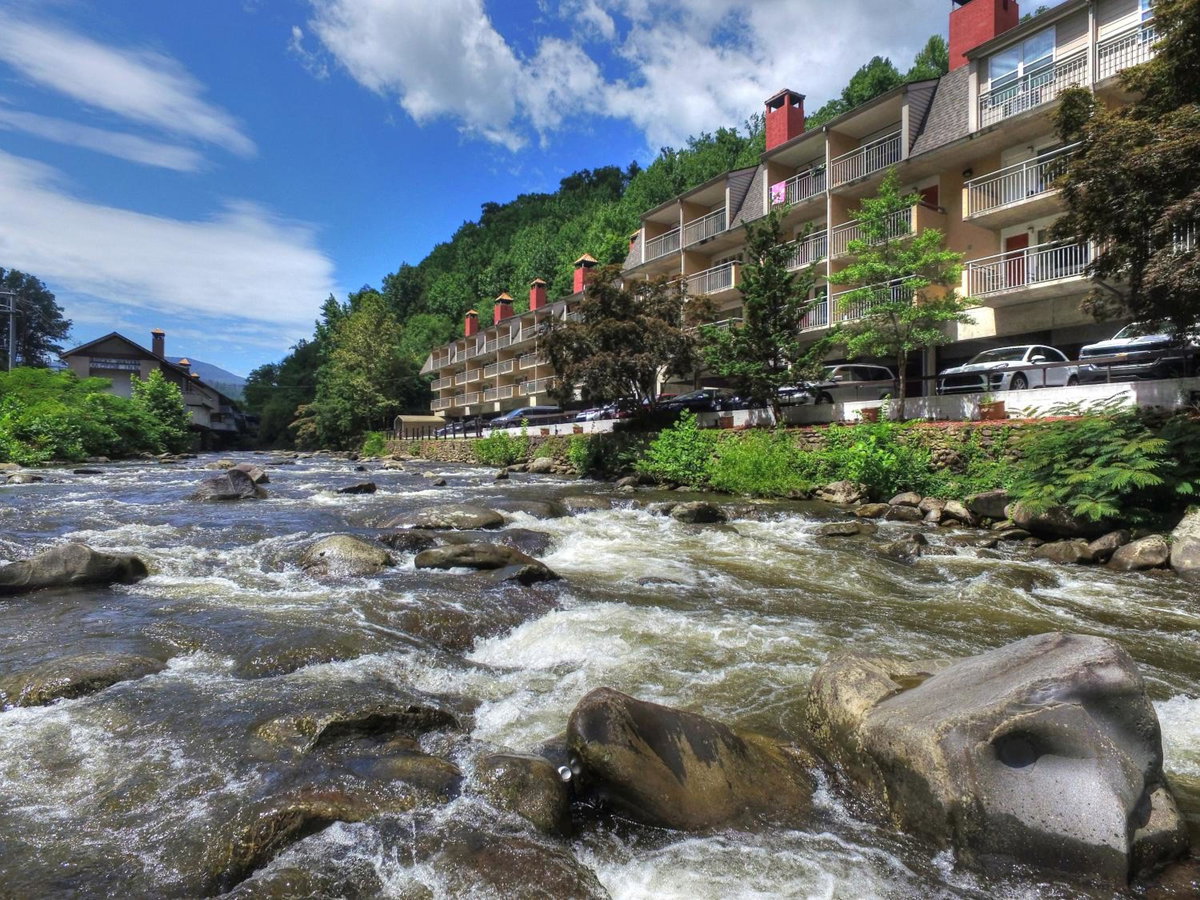Gatlinburg River Inn, United States