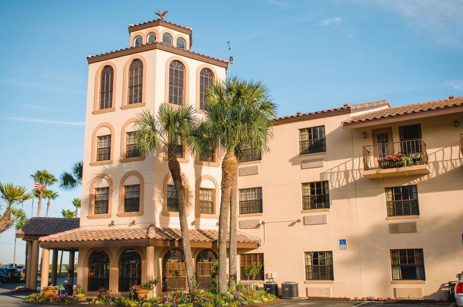 Inn on the Lakes, Sebring, United States