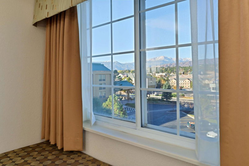 Best Western Plus Peak Vista Inn & Suites, Colorado Springs, United States