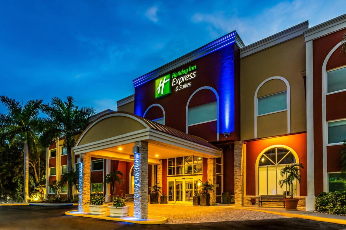 Holiday Inn Express Hotel & Suites Bradenton West by IHG, United States