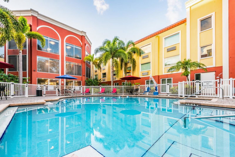 Holiday Inn Express Hotel & Suites Bradenton West by IHG, Bradenton, United States
