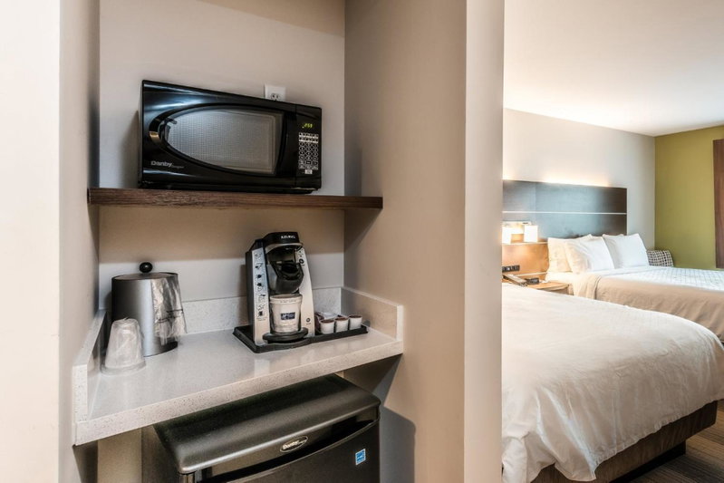 Holiday Inn Express Hotel & Suites Bradenton West by IHG, Bradenton, United States