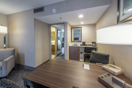 Embassy Suites by Hilton Chicago Schaumburg Woodfield, Schaumburg, United States