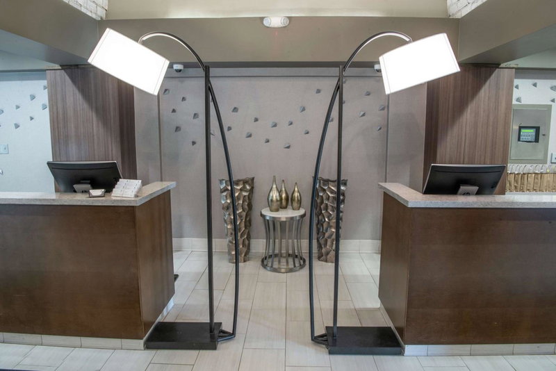 Embassy Suites by Hilton Chicago Schaumburg Woodfield, Schaumburg, United States
