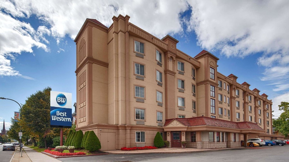 Hotel · Best Western On The Avenue, Buffalo