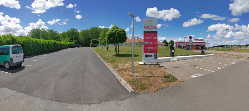 Fasthotel Well Inn Mâcon sud - un hôtel FH Confort, Charnay-lès-Mâcon, France