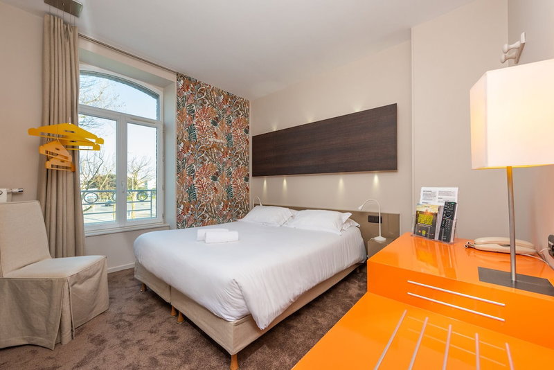 Hotel OTONALI, Saint-Malo, France