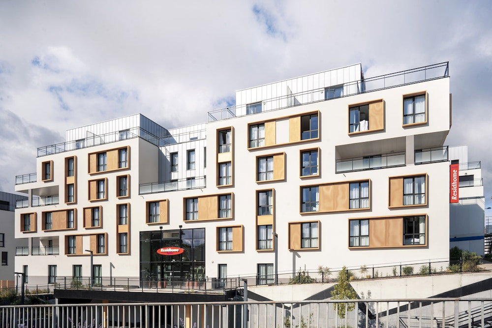 Hotel · Residhome Chartres, Chartres
