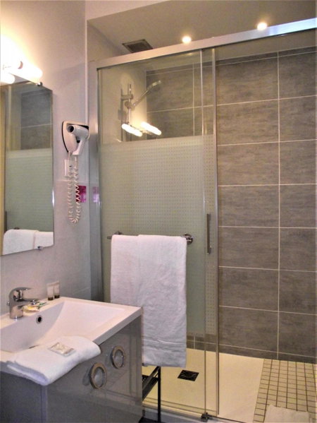Hotel Mondial, Tours, France
