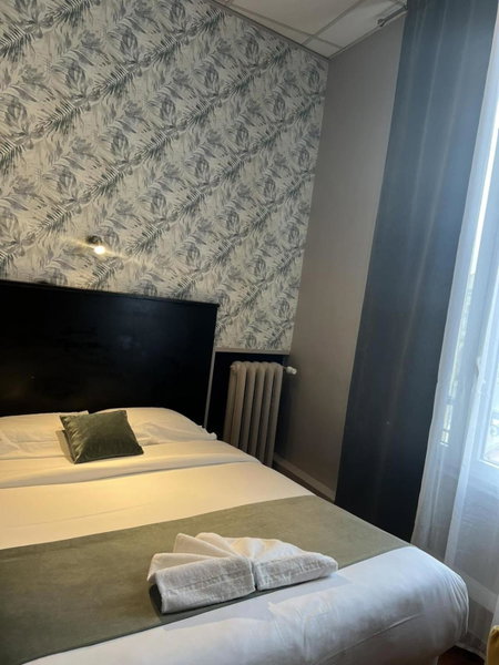 Hôtel Abalone - Centre Gare, Nîmes, France
