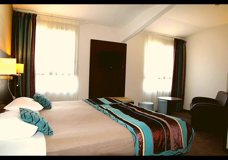 Helgon Hotel - Lourdes Pyrénées, Lourdes, France