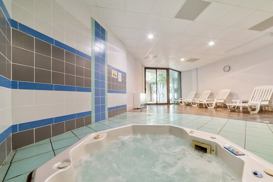 SOWELL HOTELS Ardèche, Grospierres, France