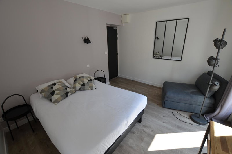 Hotel De Quebec, Rouen, France