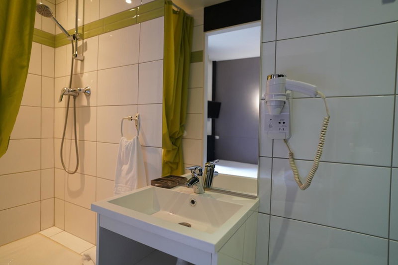 Hotel De Quebec, Rouen, France