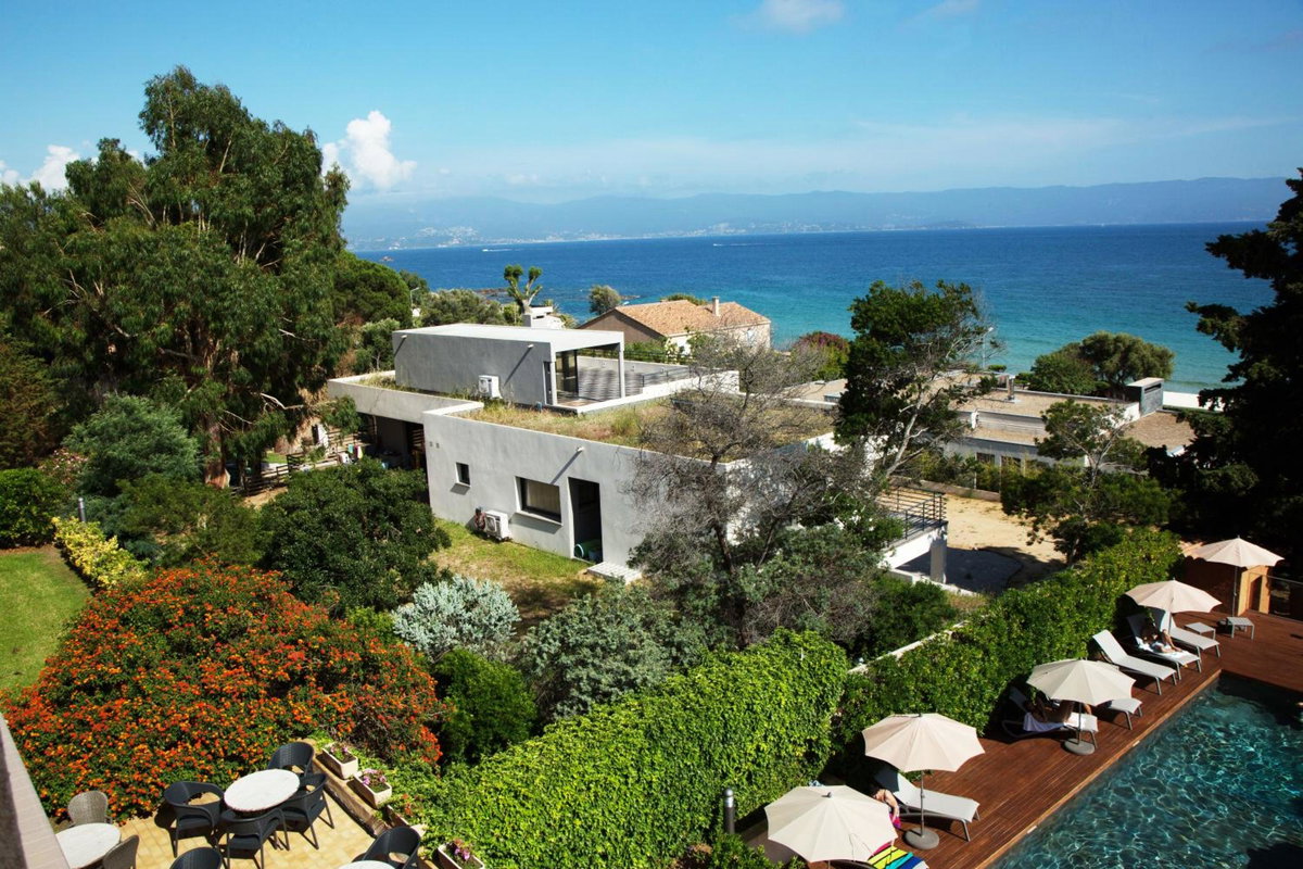 Hotel · Hôtel La Pinède, Ajaccio