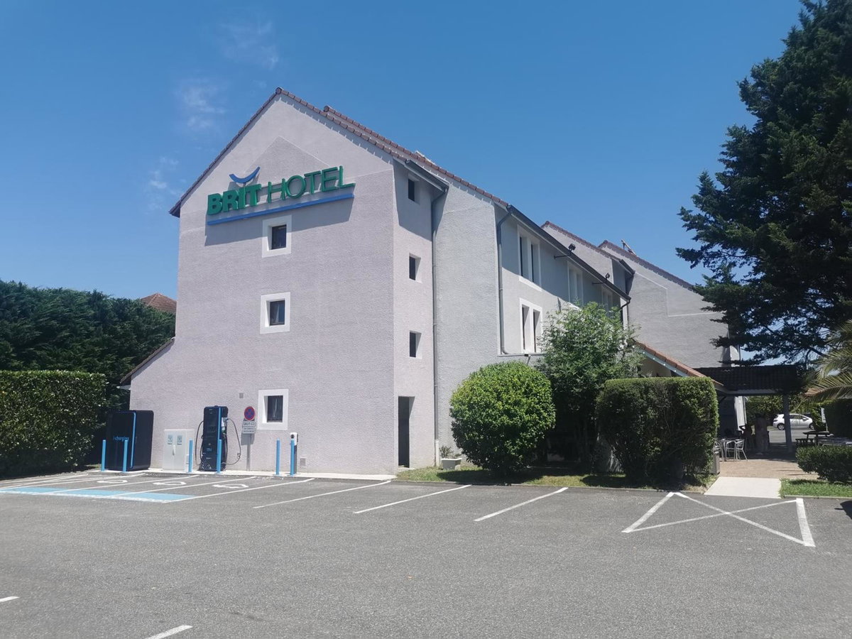 Hotel · Brit Hotel Confort Pau Lons, Lons