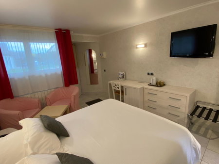 Contact hôtel - Hôtel Les Bleuets & SPA, Honfleur, France