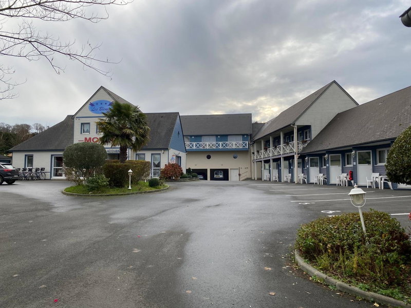 Contact hôtel - Hôtel Les Bleuets & SPA, Honfleur, France