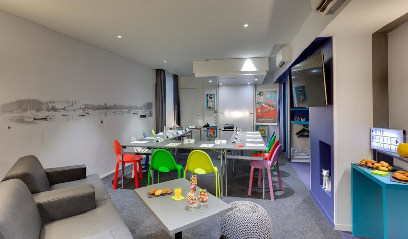 ibis Styles Nantes Centre Gare, Nantes, France