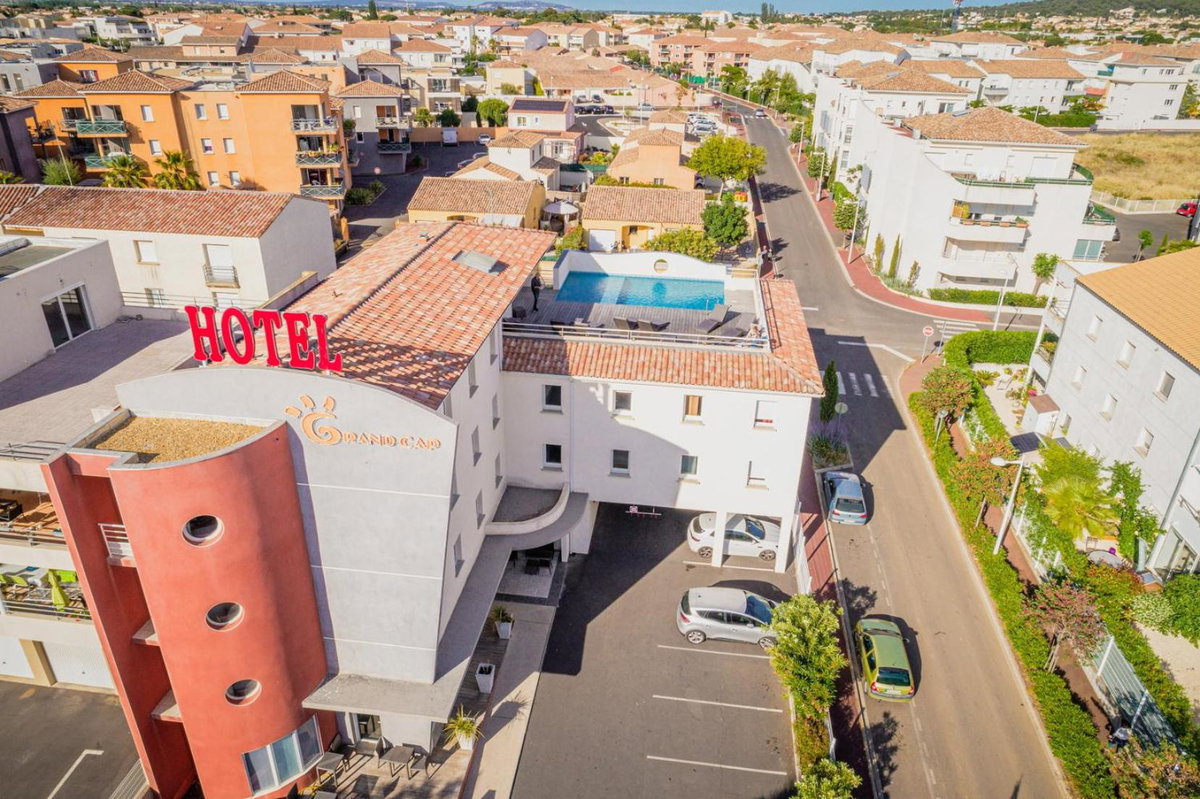 Hotel Grand Cap Rooftop Pool, France