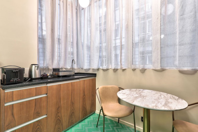 Hôtel 33 Marbeuf, Paris, France