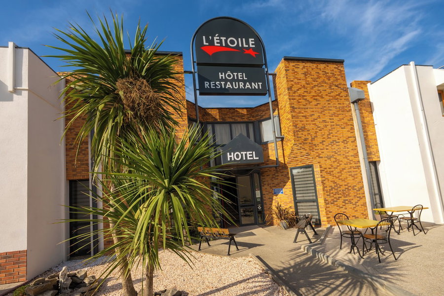 Hôtel L'Etoile - Airport - A61, Carcassonne, France