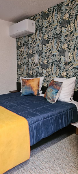 Hôtel L'Etoile - Airport - A61, Carcassonne, France