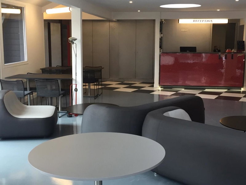 Kyriad direct Trappes, Trappes, France