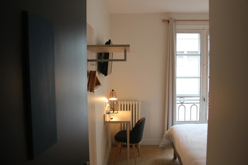 Hôtel La Fontaine Caen Centre, Caen, France