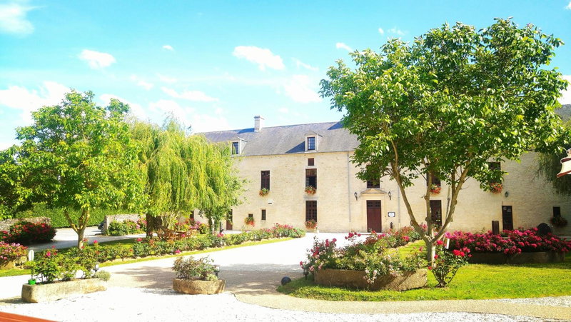 Hôtel Le Manoir De Mathan Crépon à la campagne 5 mn d'Arromanches et 10 mn de Bayeux, Crépon, France