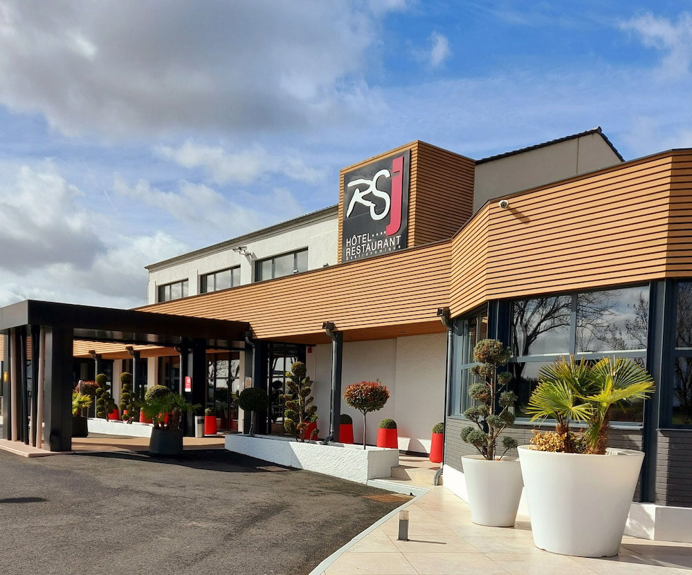 Hotel · Logis Hotel Relais Saint Jacques, Coings