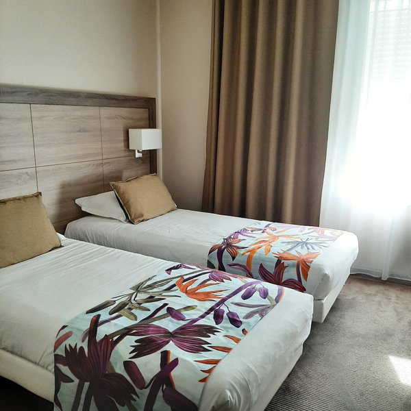 Logis Hotel Relais Saint Jacques, Coings, France