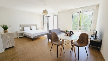 ZENAO Appart'hotel Nevers, Nevers, France