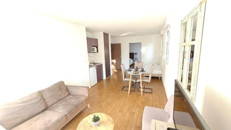 ZENAO Appart'hotel Nevers, Nevers, France