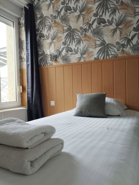 Brit Hotel L'Arrivée Guingamp, Guingamp, France