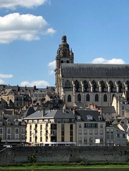 Au 16 Place Saint Louis, Blois, France