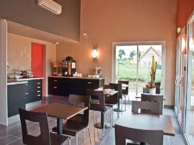 Hôtel Cantal Cottages, Saint-Georges, France