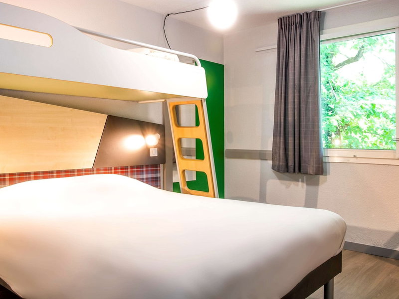 greet hotel Annecy Cran Gevrier, Annecy, France