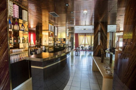 Hotel Médicis, Roussillon en Isere, France