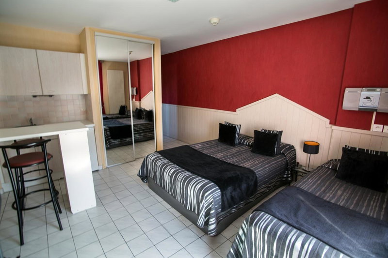 Hotel Médicis, Roussillon en Isere, France