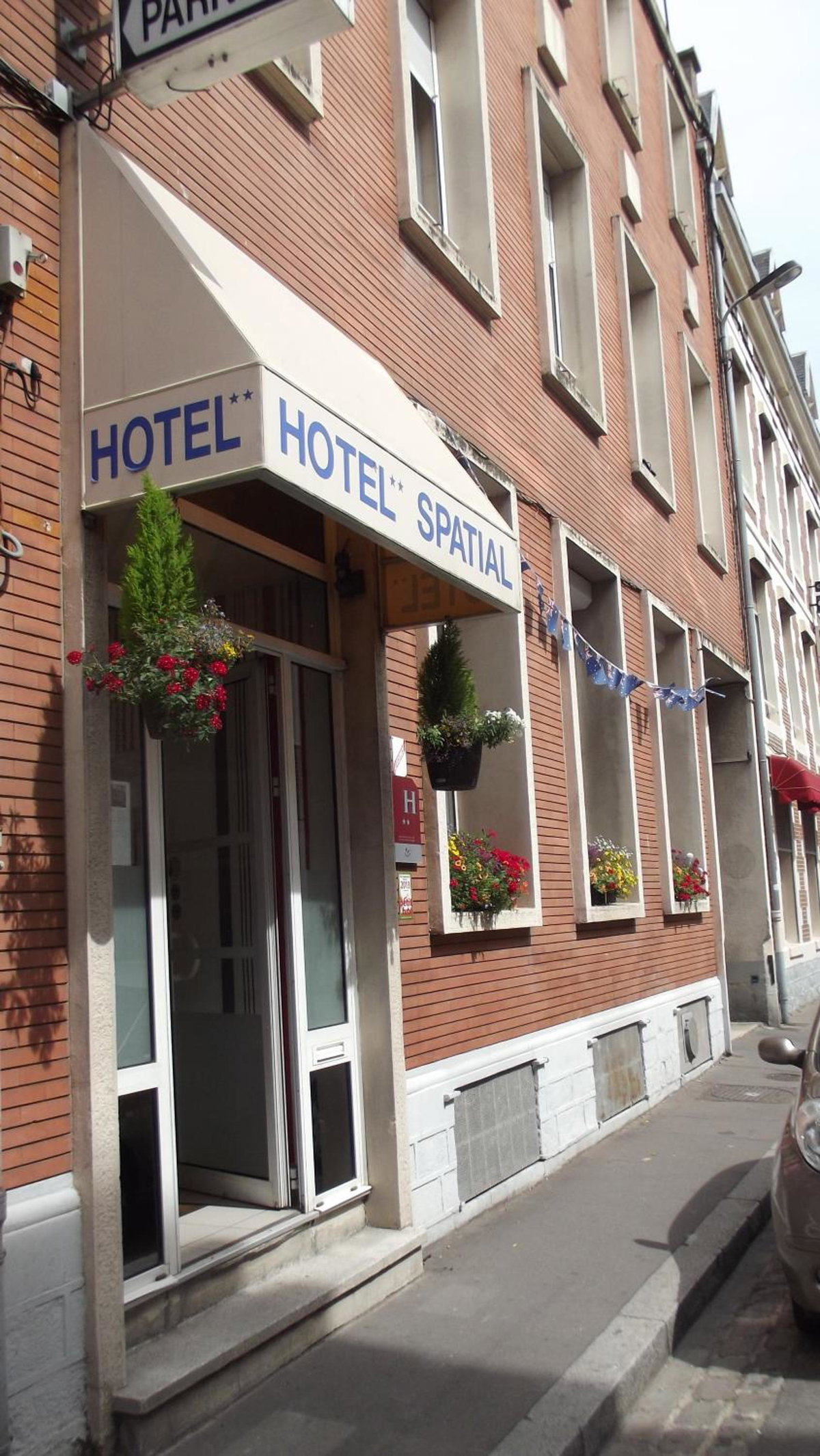 Hotel · Hotel Au Spatial Centre Gare, Amiens