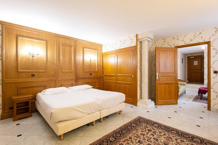 Logis Hôtel Belle Epoque, Beaune, France