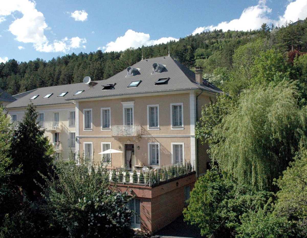 Hotel · Hotel Spa Azteca Barcelonnette, Barcelonnette