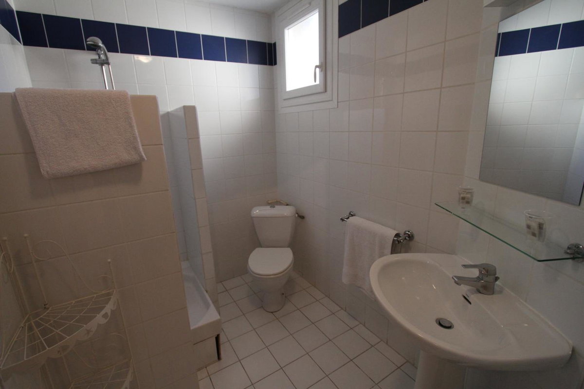 Hotel · Le Provençal, Tarascon