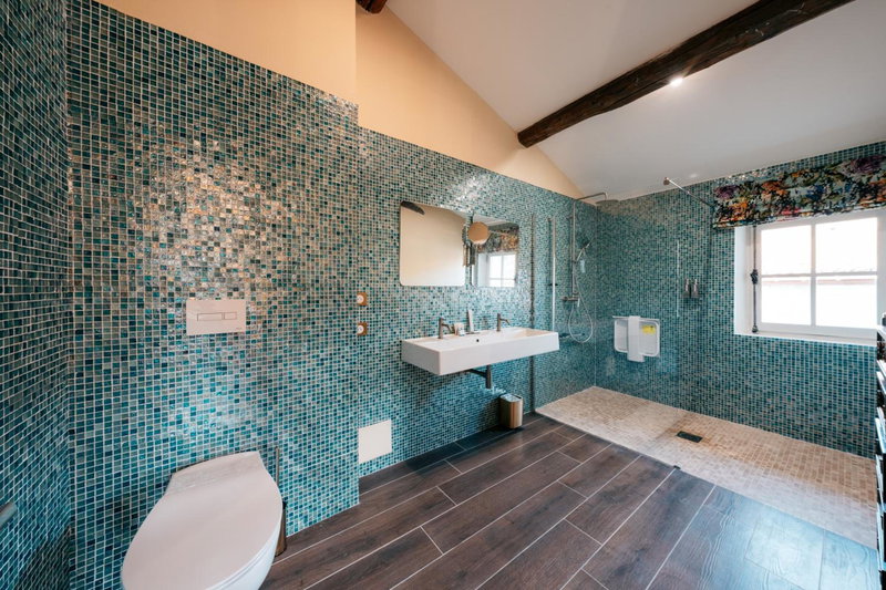 Le Clos Violette et Le 11 D'Aglaé - Appart' Hôtel de Charme Design de Luxe, LʼIsle-sur-la-Sorgue, France